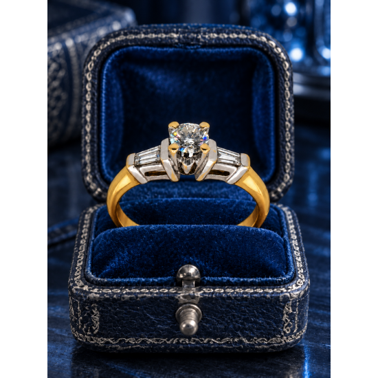 Pre Owned 18ct Diamond Solitaire ZC245